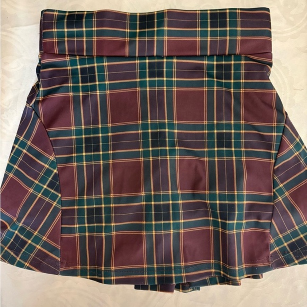 Plaid A-Line Skort in Burgundy and Green size small